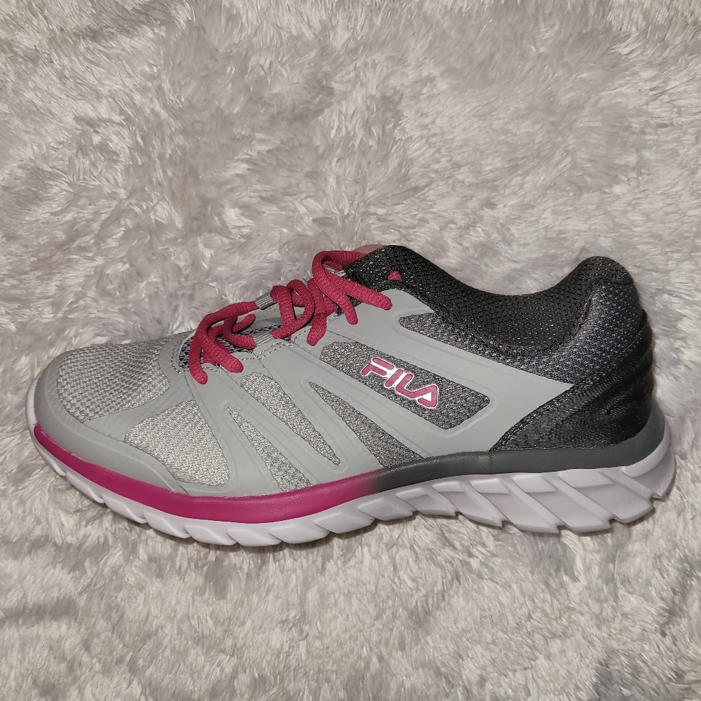 🆕️ Fila cool max memory foam running sneak